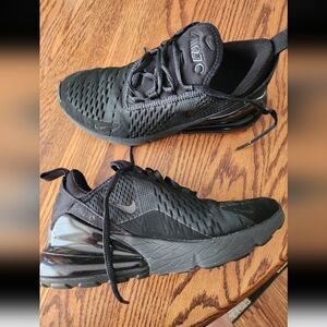 Womens Nike Airmax 270 Black On Black Tennis Shoes Size 6
